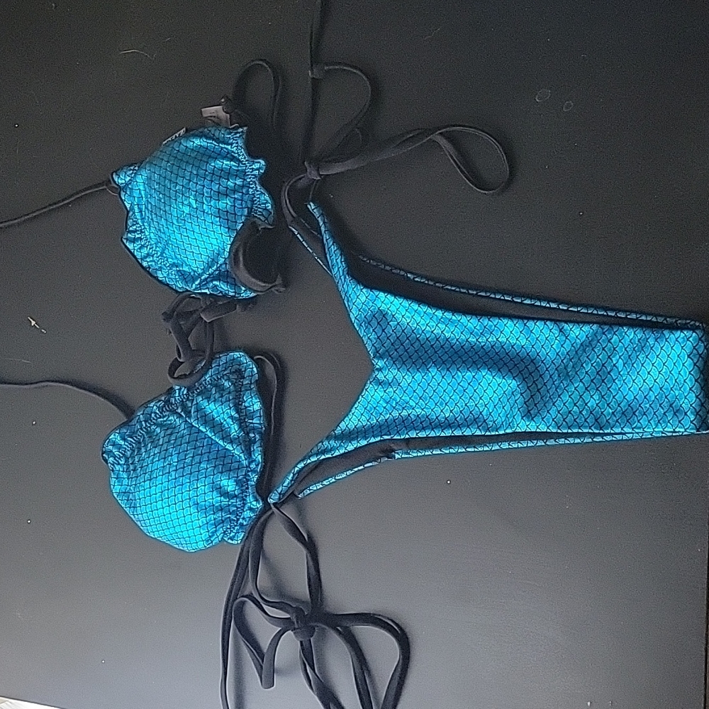 Metalic mermaid print thong bikini